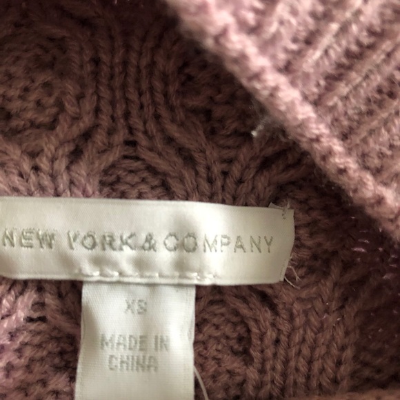 Sweater - Picture 5 of 6